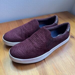 Dr. Scholls burgundy loafers size 6.5